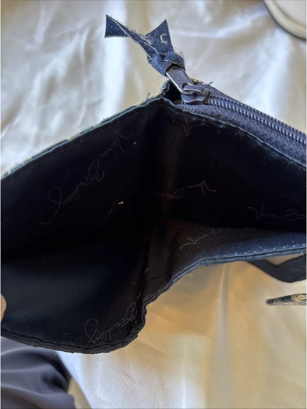 VERA BRADLEY  RETIRED BIFOLD WALLET.
